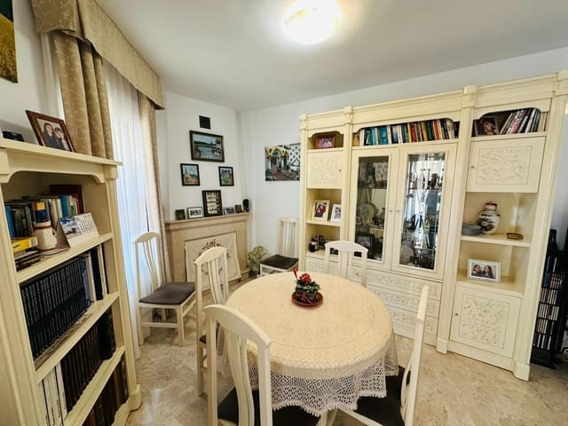 2 soveværelse Byhus til salg i La Sierrezuela, Mijas med swimmingpool garage - € 398.000 (Ref: 10130712)