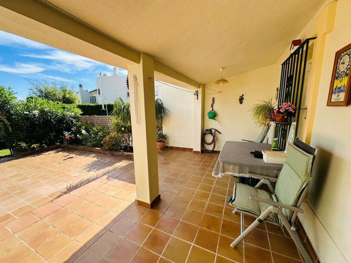 2 soveværelse Byhus til salg i La Sierrezuela med swimmingpool garage - € 398.000 (Ref: 10130712)