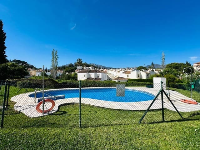 2 soveværelse Byhus til salg i La Sierrezuela, Mijas med swimmingpool garage - € 398.000 (Ref: 10130712)