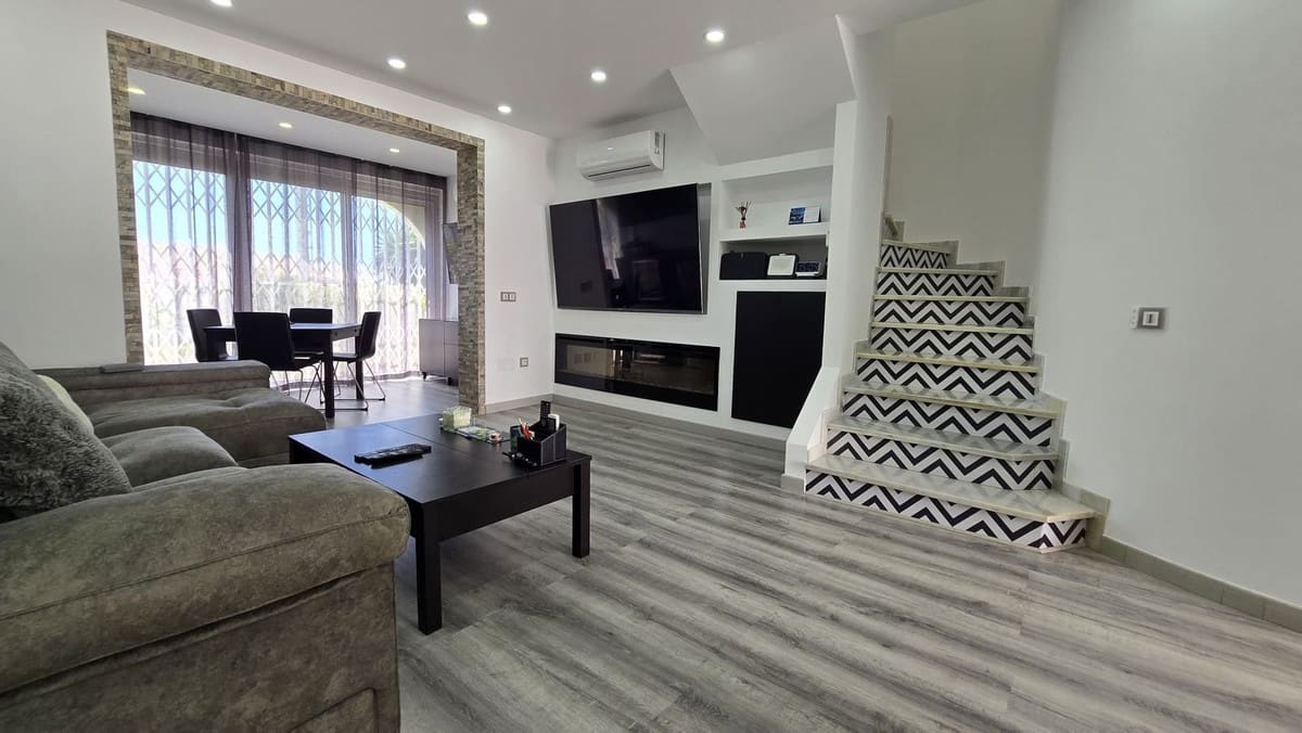 2 chambre Maison de Ville à vendre à Riviera del Sol avec piscine - 399 000 € (Ref: 10130717)