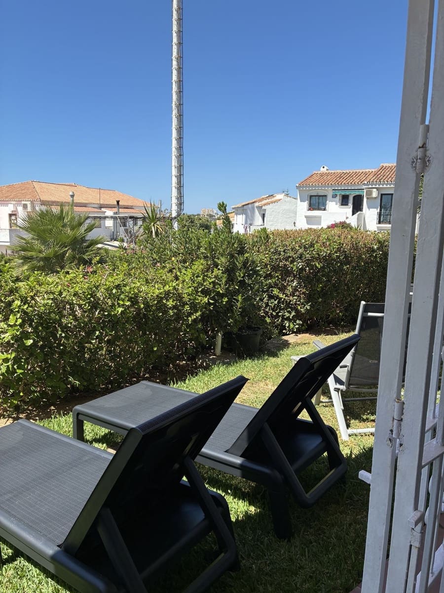 2 soveværelse Byhus til salg i Mijas Costa med swimmingpool - € 399.000 (Ref: 10130719)