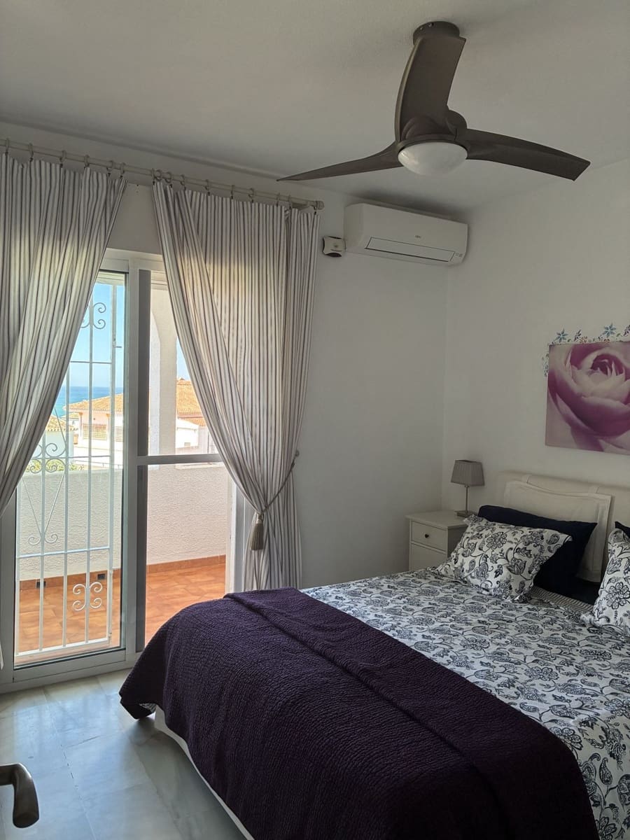 2 soveværelse Byhus til salg i Mijas Costa med swimmingpool - € 399.000 (Ref: 10130719)