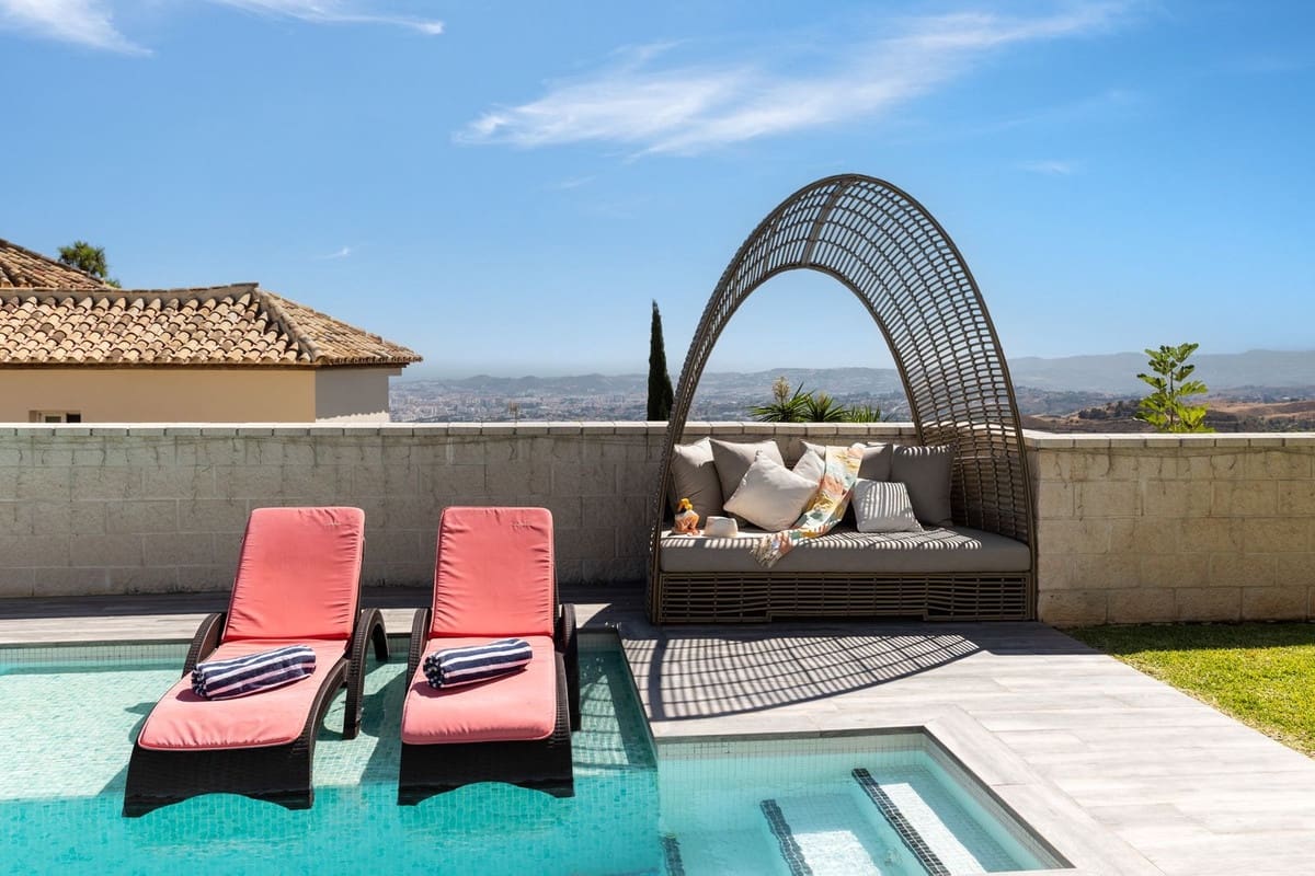 4 bedroom Villa for sale in Mijas Costa with pool garage - € 2,390,000 (Ref: 10131882)