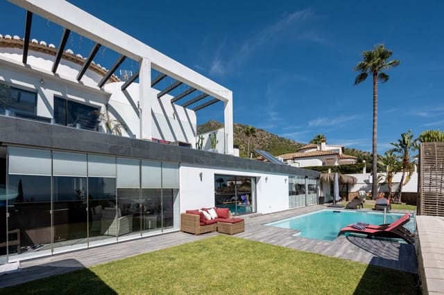 4 soveværelse Villa til salg i Mijas Costa, Mijas med swimmingpool garage - € 2.390.000 (Ref: 10131882)