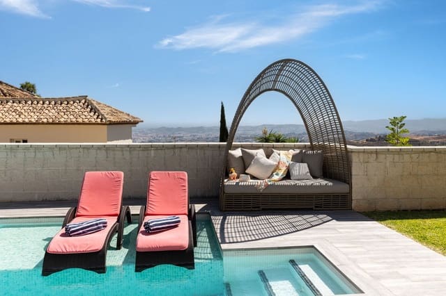 4 soveværelse Villa til salg i Mijas Costa, Mijas med swimmingpool garage - € 2.390.000 (Ref: 10131882)