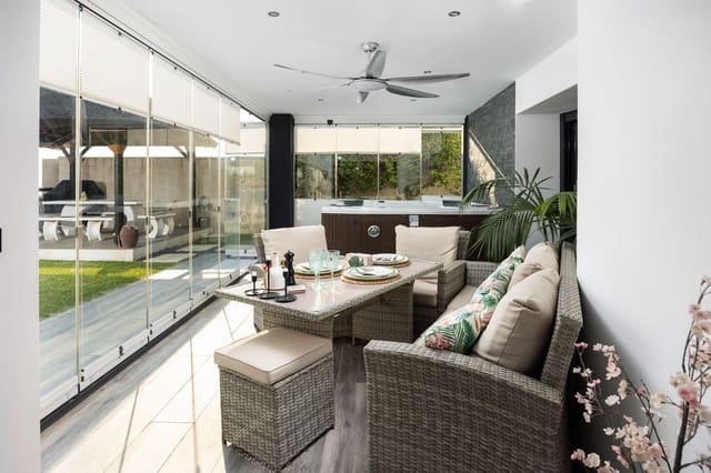 4 soveværelse Villa til salg i Mijas Costa, Mijas med swimmingpool garage - € 2.390.000 (Ref: 10131882)