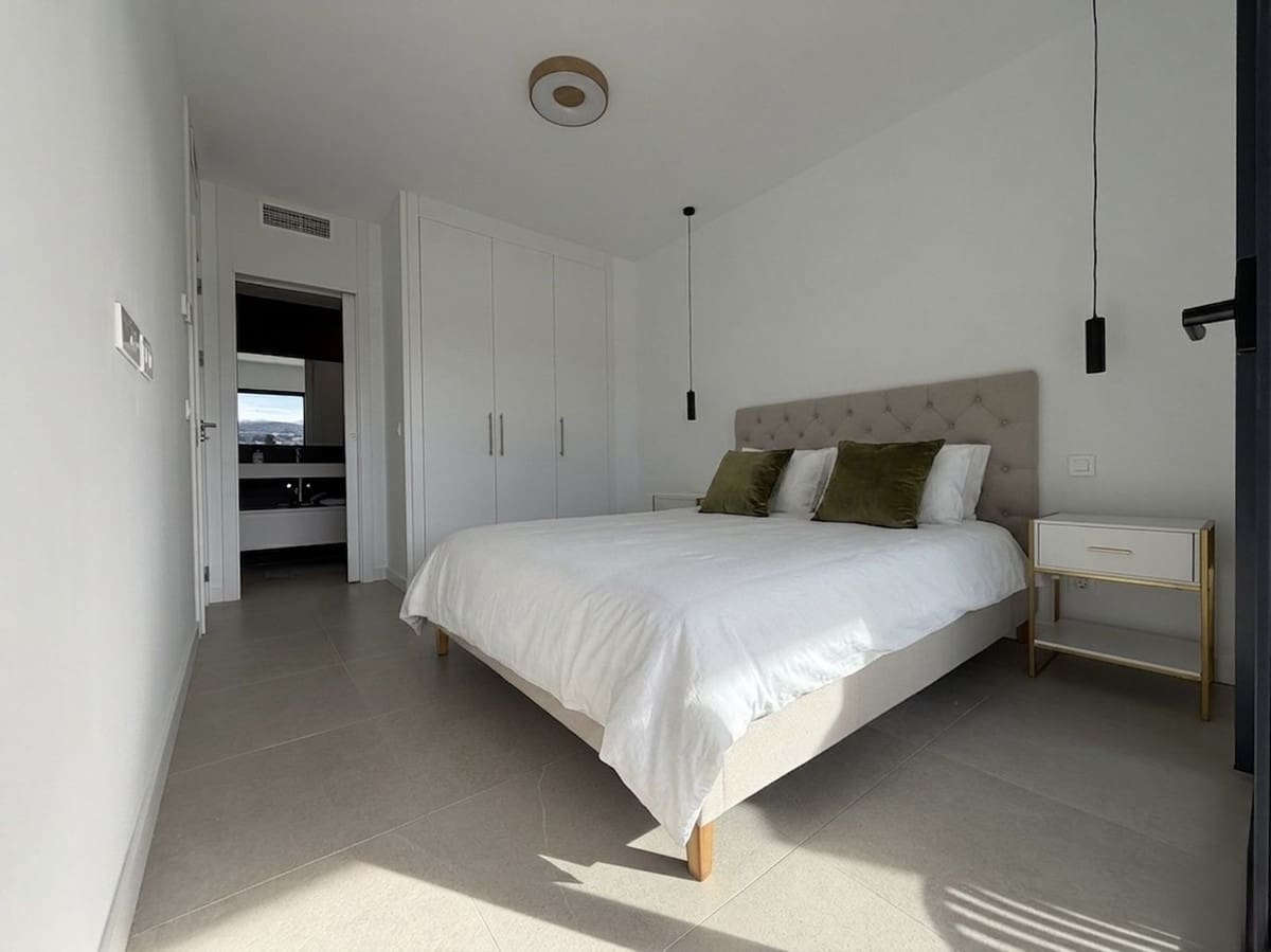 3 sypialnia Dom na sprzedaż w Estepona z basenem garażem - 745 000 € (Ref: 10131976)