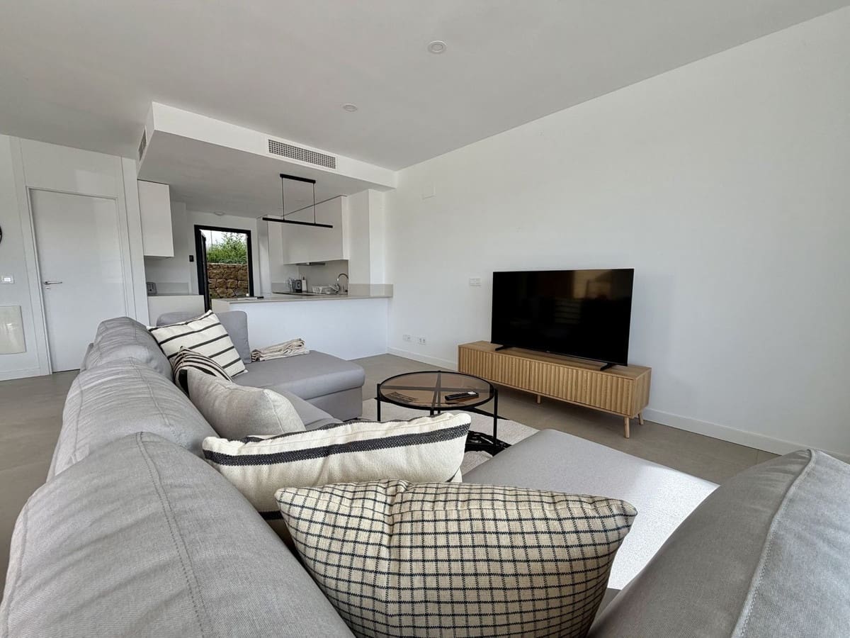 3 sypialnia Dom na sprzedaż w Estepona z basenem garażem - 745 000 € (Ref: 10131976)