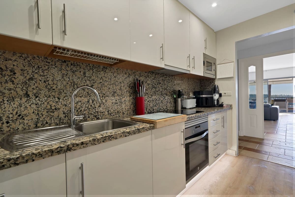 2 slaapkamer Appartement te koop in Estepona met zwembad garage - € 479.000 (Ref: 10132006)