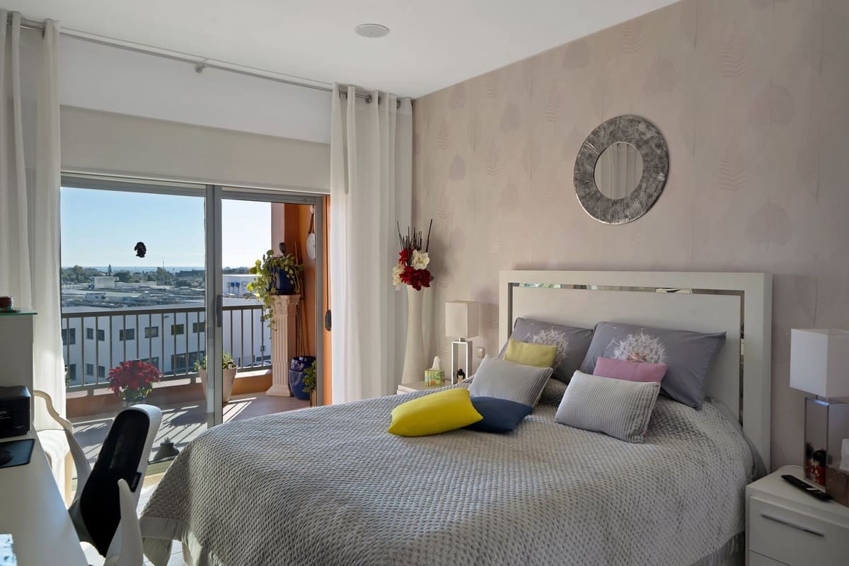 2 slaapkamer Appartement te koop in Estepona met zwembad garage - € 479.000 (Ref: 10132006)