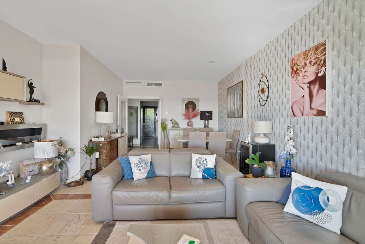 2 slaapkamer Appartement te koop in Estepona met zwembad garage - € 479.000 (Ref: 10132006)