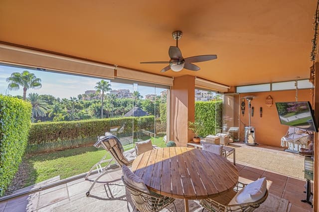 2 quarto Apartamento para venda em Estepona com piscina garagem - 529 000 € (Ref: 10132043)