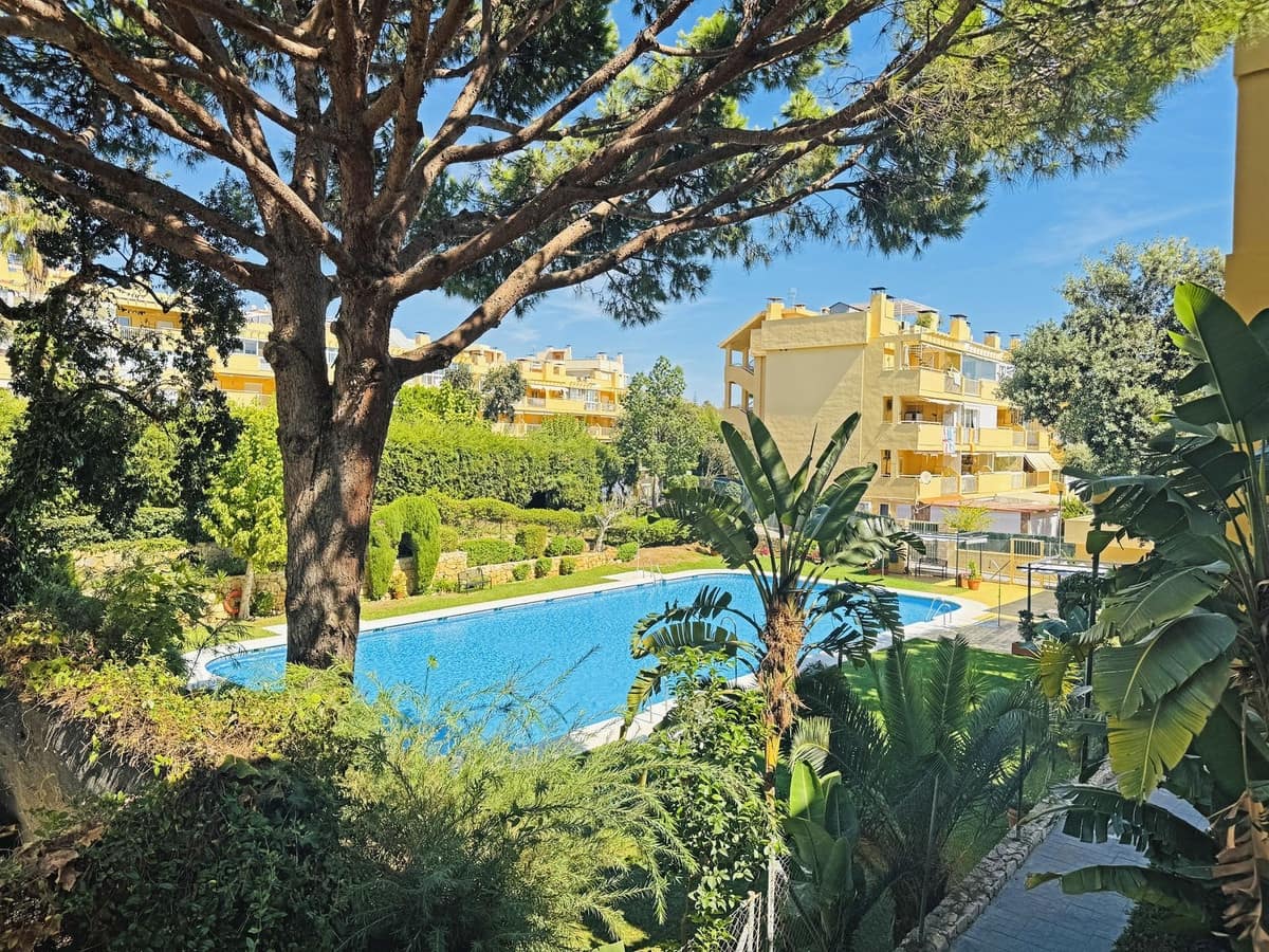 1 quarto Apartamento para venda em Calahonda com piscina - 260 000 € (Ref: 10135990)