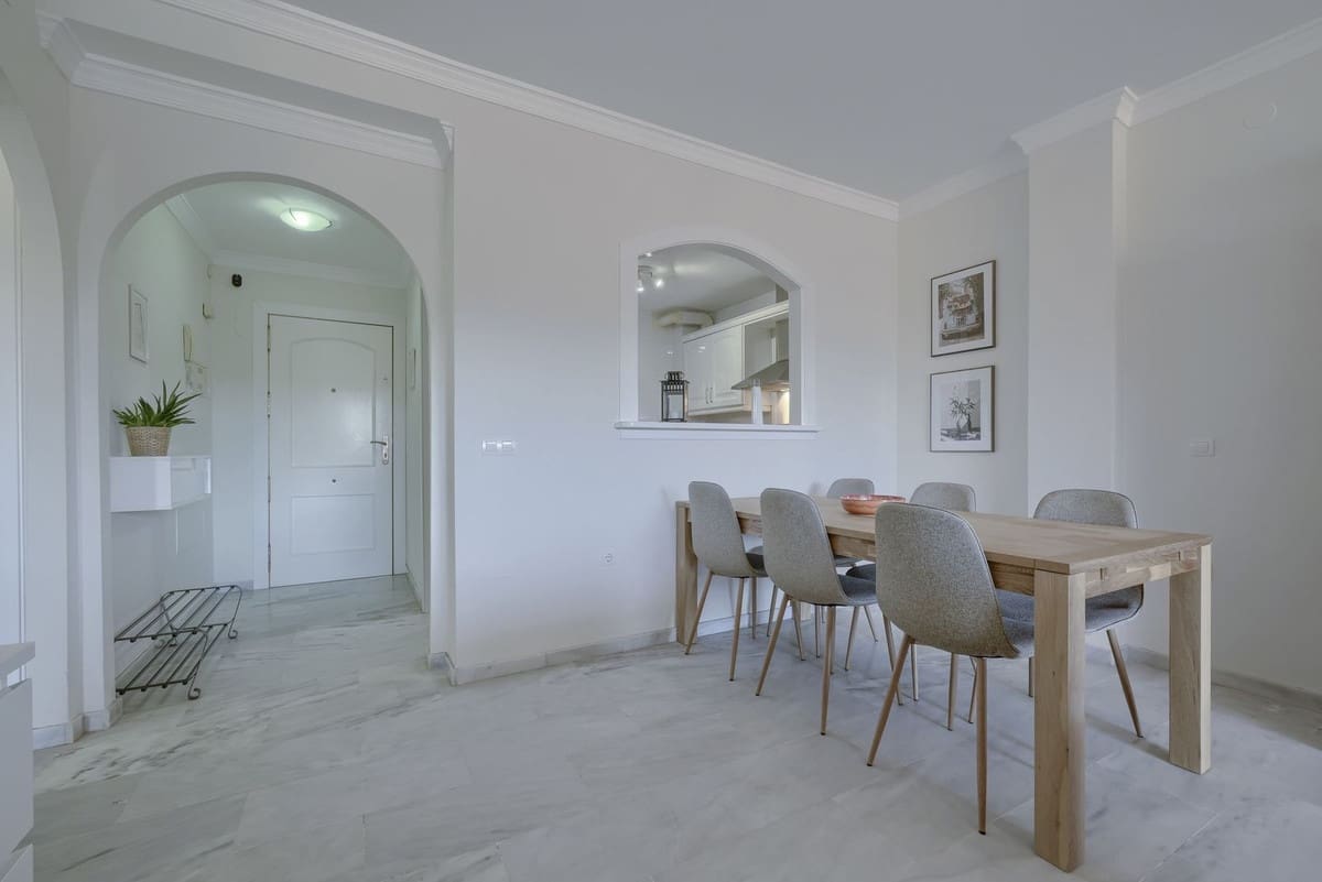 2 quarto Apartamento para venda em Calahonda com piscina - 345 000 € (Ref: 10136031)