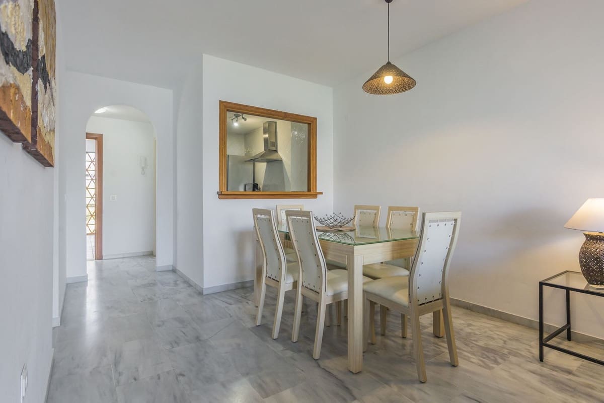 2 slaapkamer Appartement te koop in Calahonda met zwembad garage - € 339.000 (Ref: 10139690)