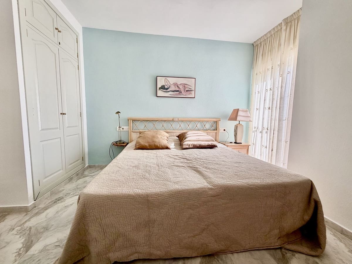 2 slaapkamer Penthouse te koop in Calahonda met zwembad - € 369.000 (Ref: 10139692)