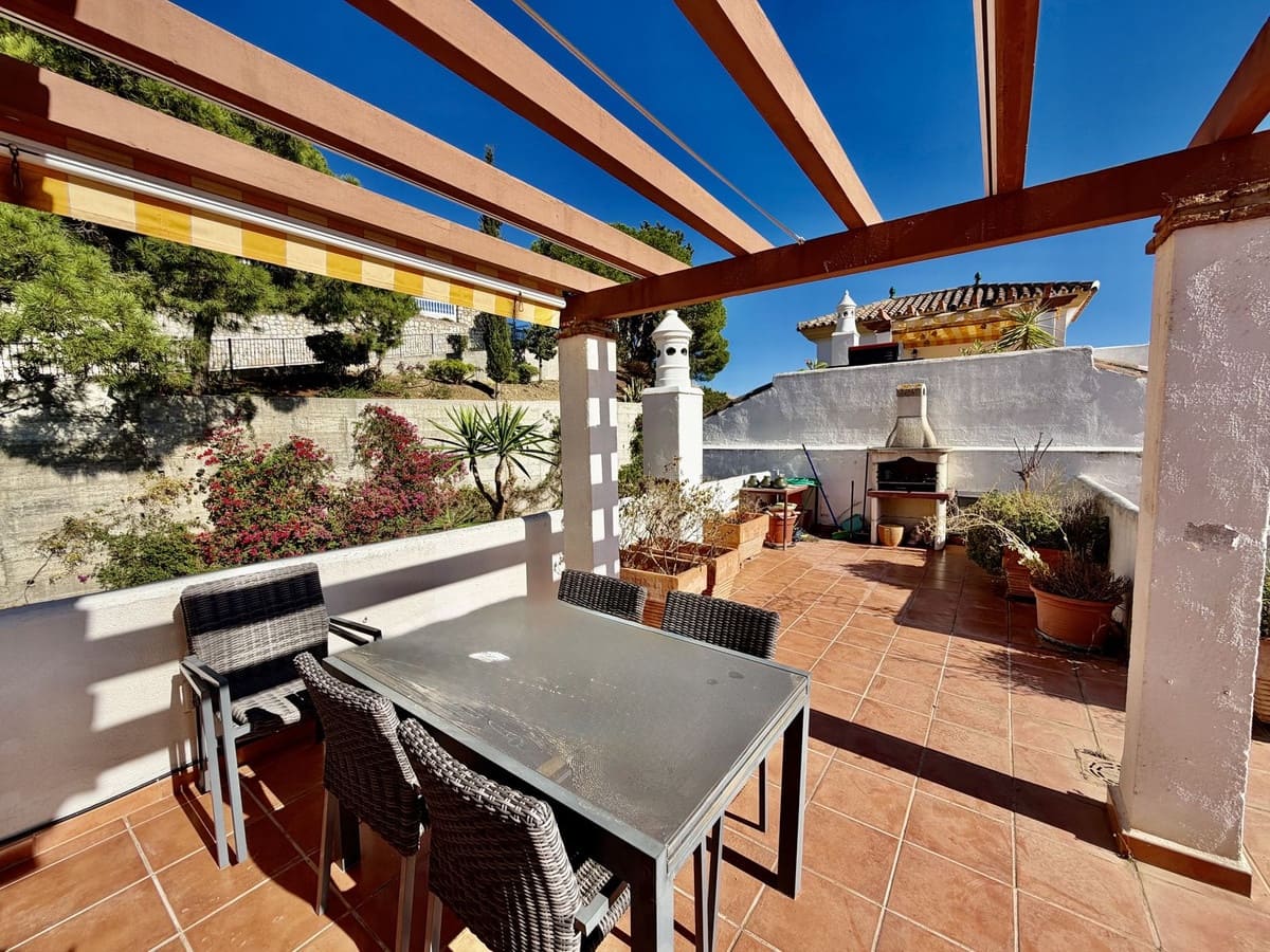 2 slaapkamer Penthouse te koop in Calahonda met zwembad - € 369.000 (Ref: 10139692)