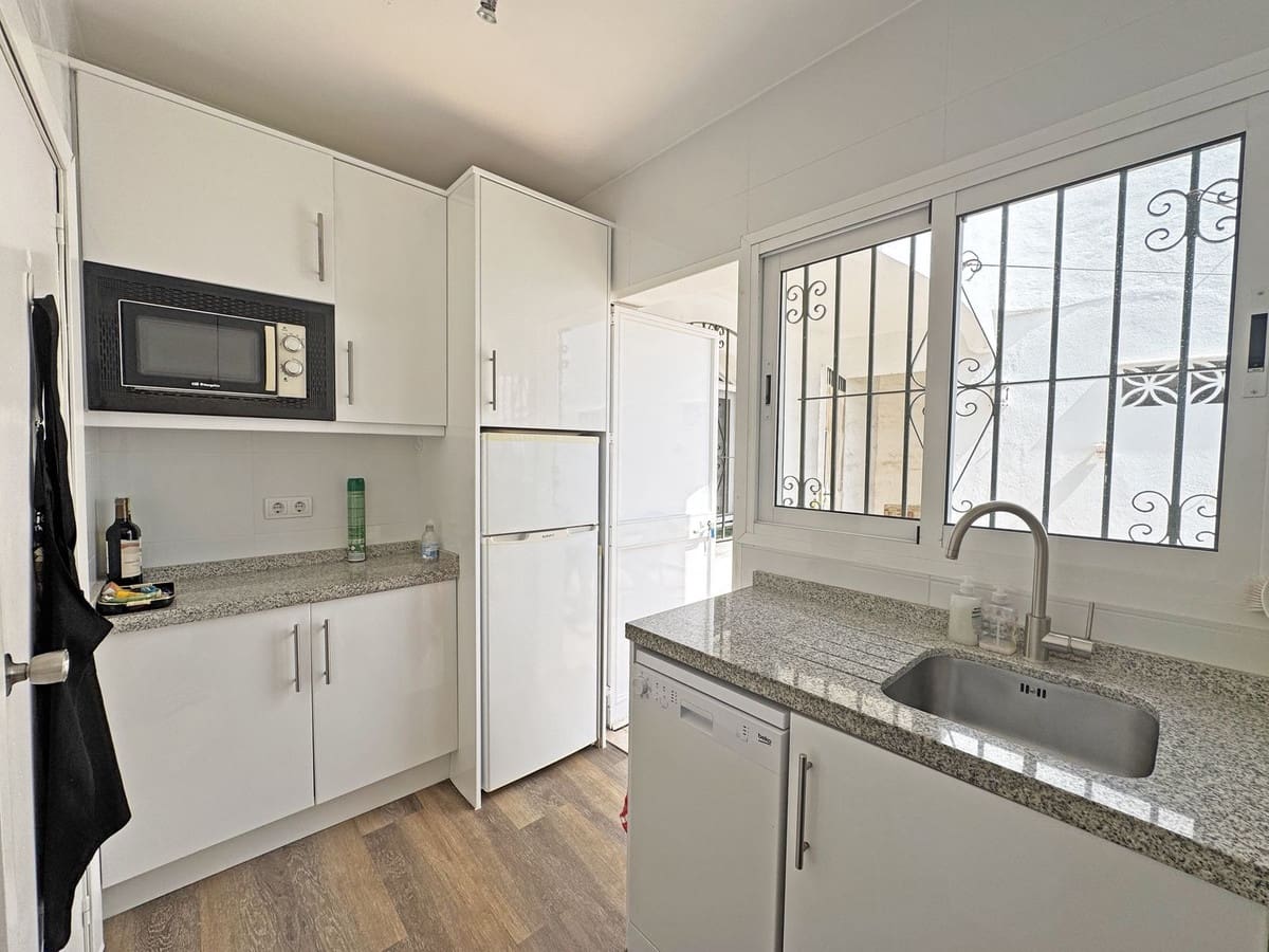 2 quarto Apartamento para venda em Calahonda com piscina - 375 000 € (Ref: 10139693)