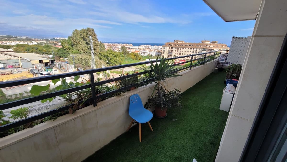 3 quarto Apartamento para venda em Manilva com piscina garagem - 299 000 € (Ref: 10150367)