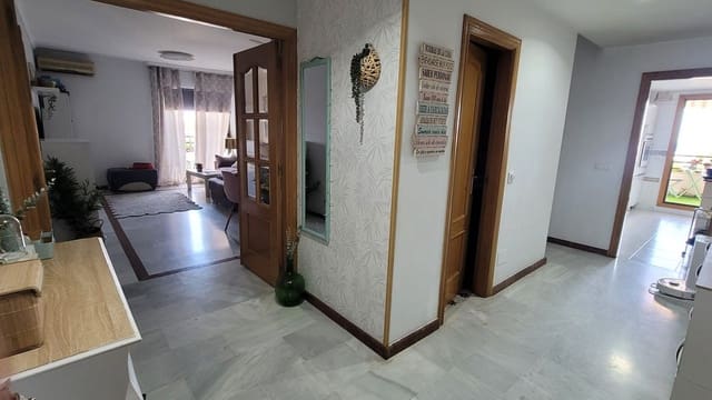 3 quarto Apartamento para venda em Manilva com piscina garagem - 299 000 € (Ref: 10150367)