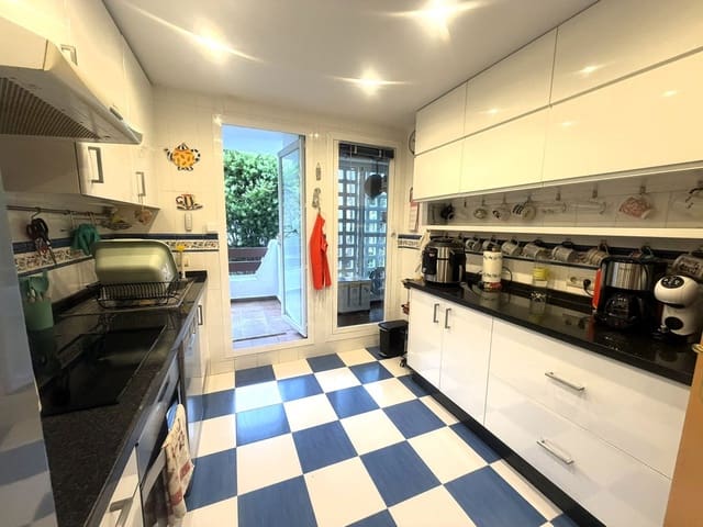 3 camera da letto Appartamento in vendita in New Golden Mile, Estepona con piscina garage - 445.000 € (Rif: 10150372)