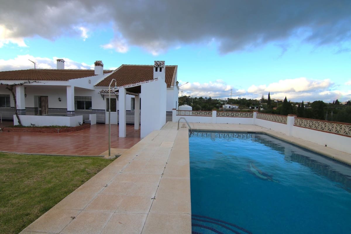 3 camera da letto Villa in vendita in Alhaurin el Grande con piscina garage - 629.900 € (Rif: 10158002)