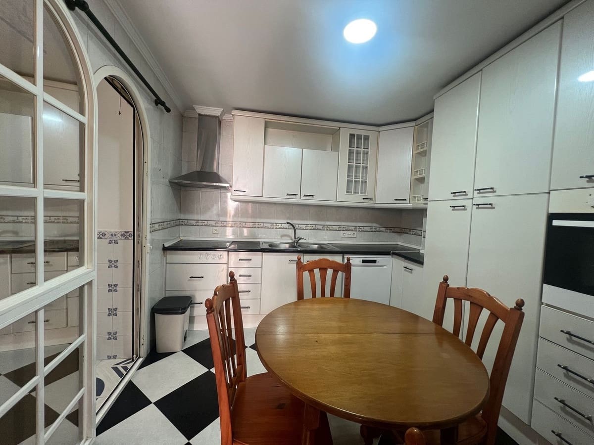 3 bedroom Townhouse for sale in Estepona - € 625,900 (Ref: 10158029)