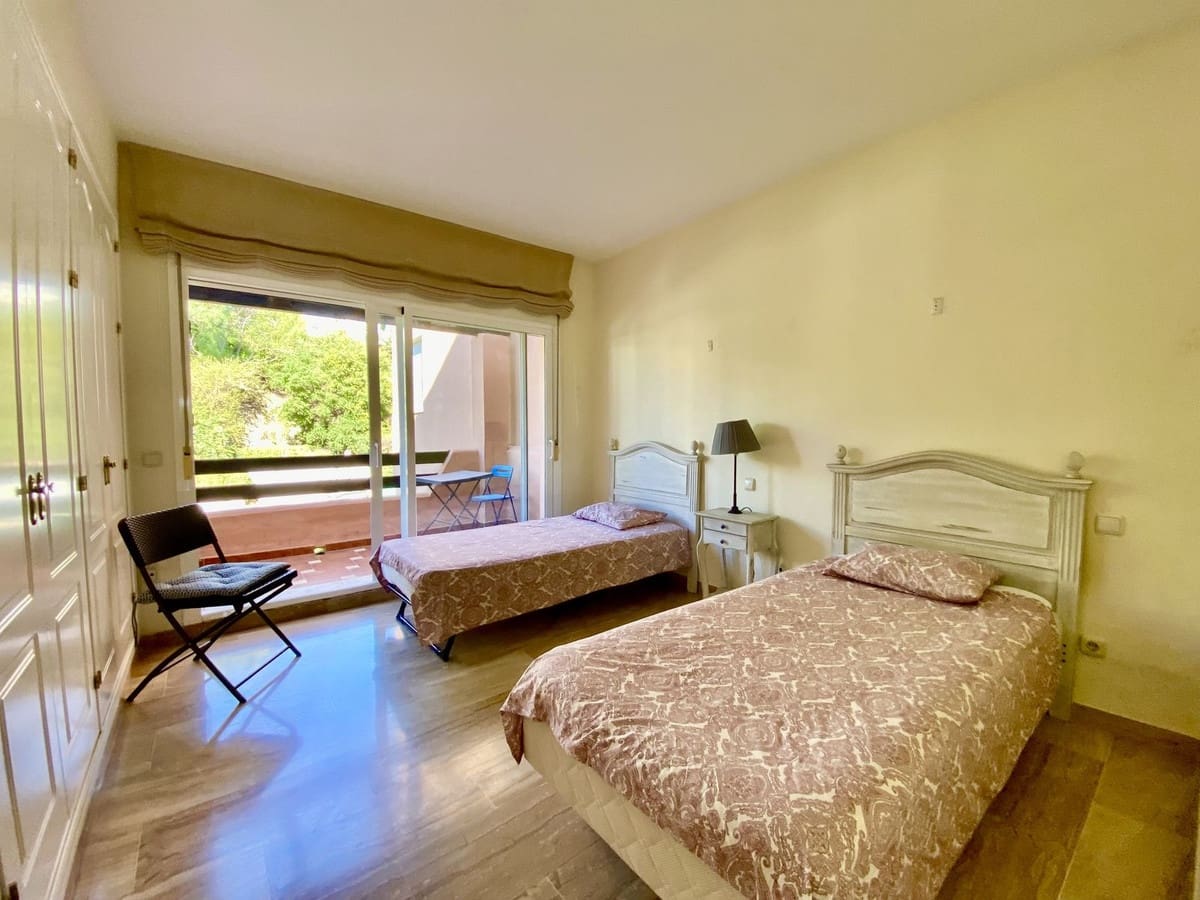 2 bedroom Apartment for sale in Guadalmina with pool garage - € 630,000 (Ref: 10161599)