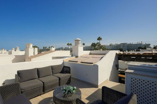 3 chambre Maison de Ville à vendre à San Pedro de Alcantara, Marbella avec piscine - 875 000 € (Ref: 10161774)