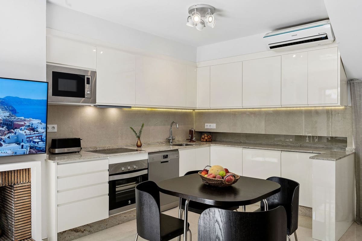 3 slaapkamer Huis te koop in San Pedro de Alcantara met zwembad - € 875.000 (Ref: 10161774)