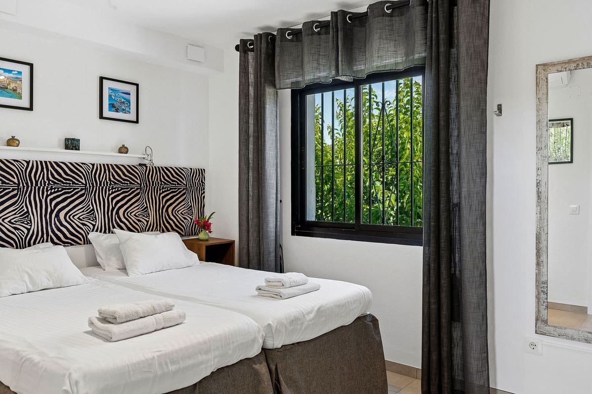 3 slaapkamer Huis te koop in San Pedro de Alcantara met zwembad - € 875.000 (Ref: 10161774)