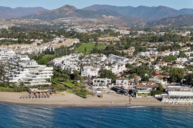 3 chambre Maison de Ville à vendre à San Pedro de Alcantara, Marbella avec piscine - 875 000 € (Ref: 10161774)