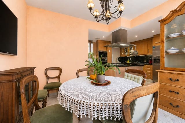 4 chambre Penthouse à vendre à Guadalmina Baja, Marbella avec piscine garage - 975 000 € (Ref: 10161776)