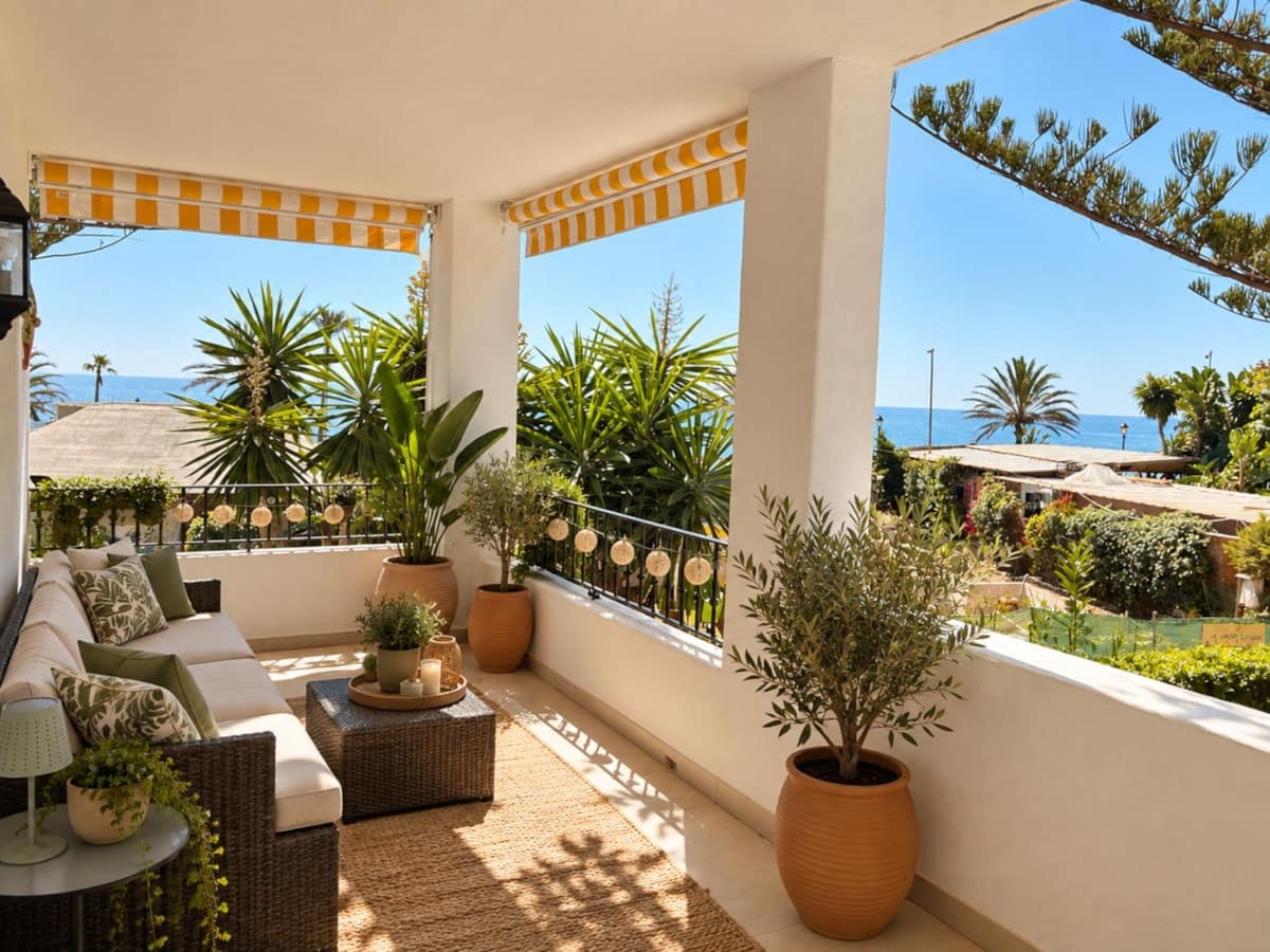 3 bedroom Apartment for sale in San Pedro de Alcantara with pool - € 1,195,000 (Ref: 10162296)
