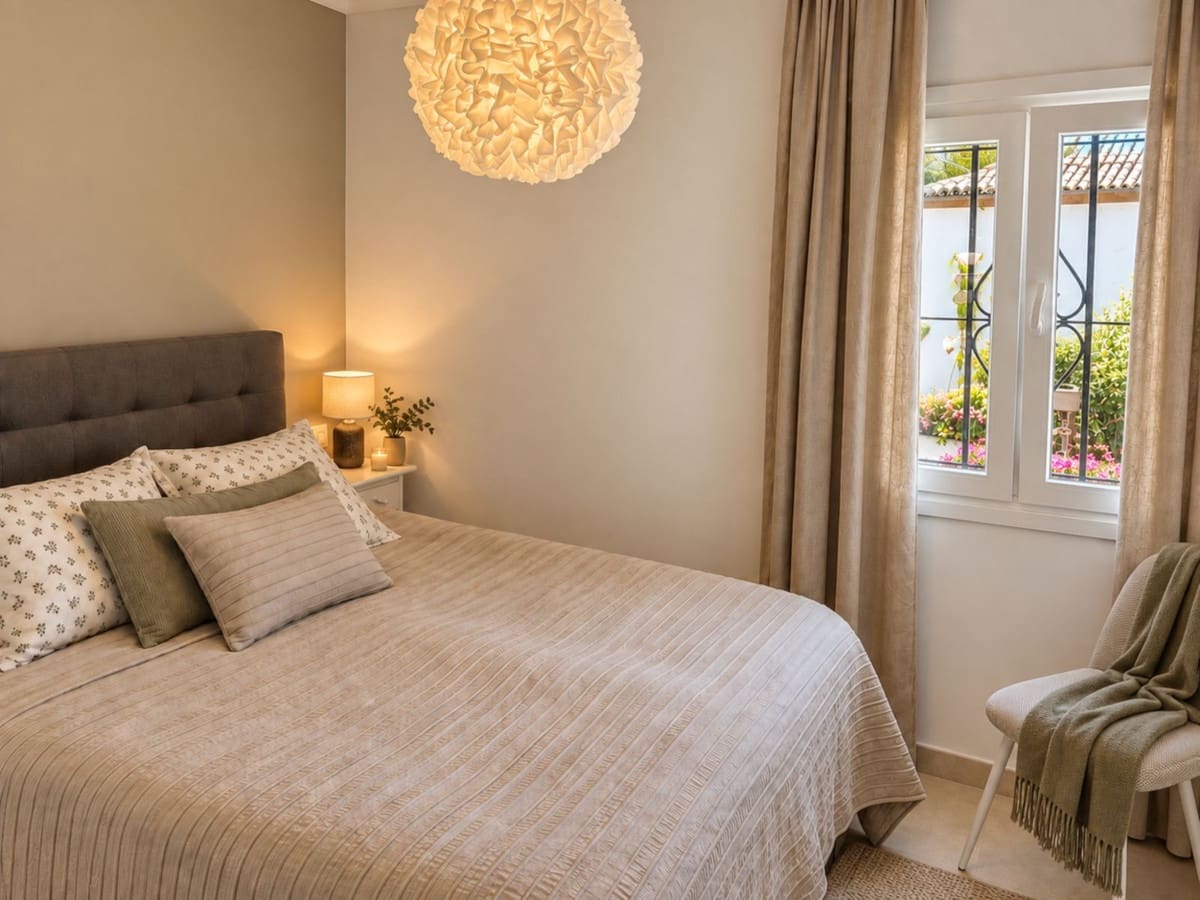 3 bedroom Apartment for sale in San Pedro de Alcantara with pool - € 1,195,000 (Ref: 10162296)