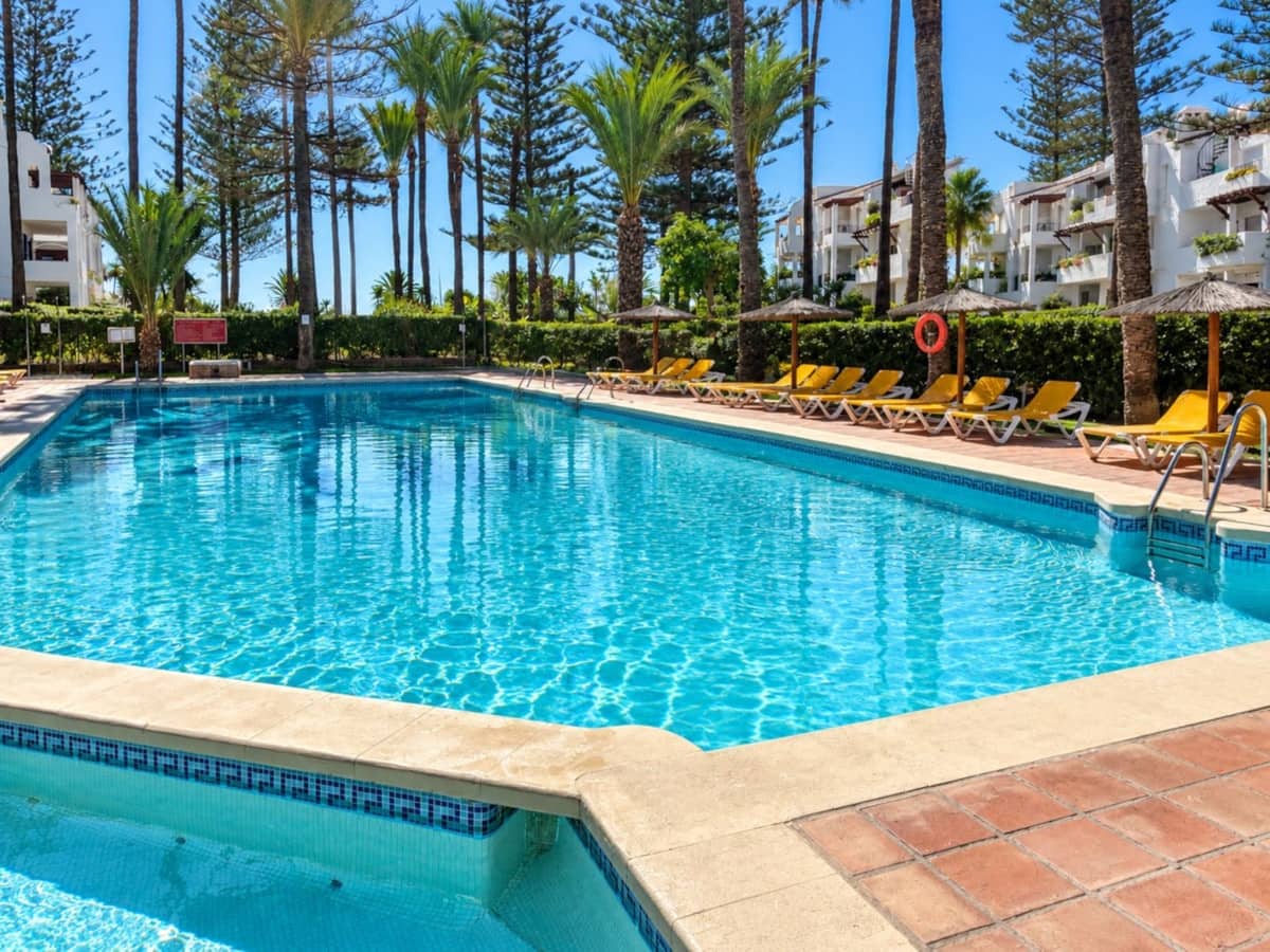 3 bedroom Apartment for sale in San Pedro de Alcantara with pool - € 1,195,000 (Ref: 10162296)