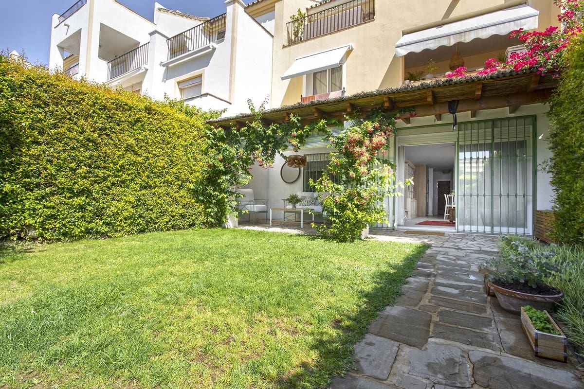 3 bedroom Apartment for sale in Guadalmina with pool - € 550,000 (Ref: 10162381)