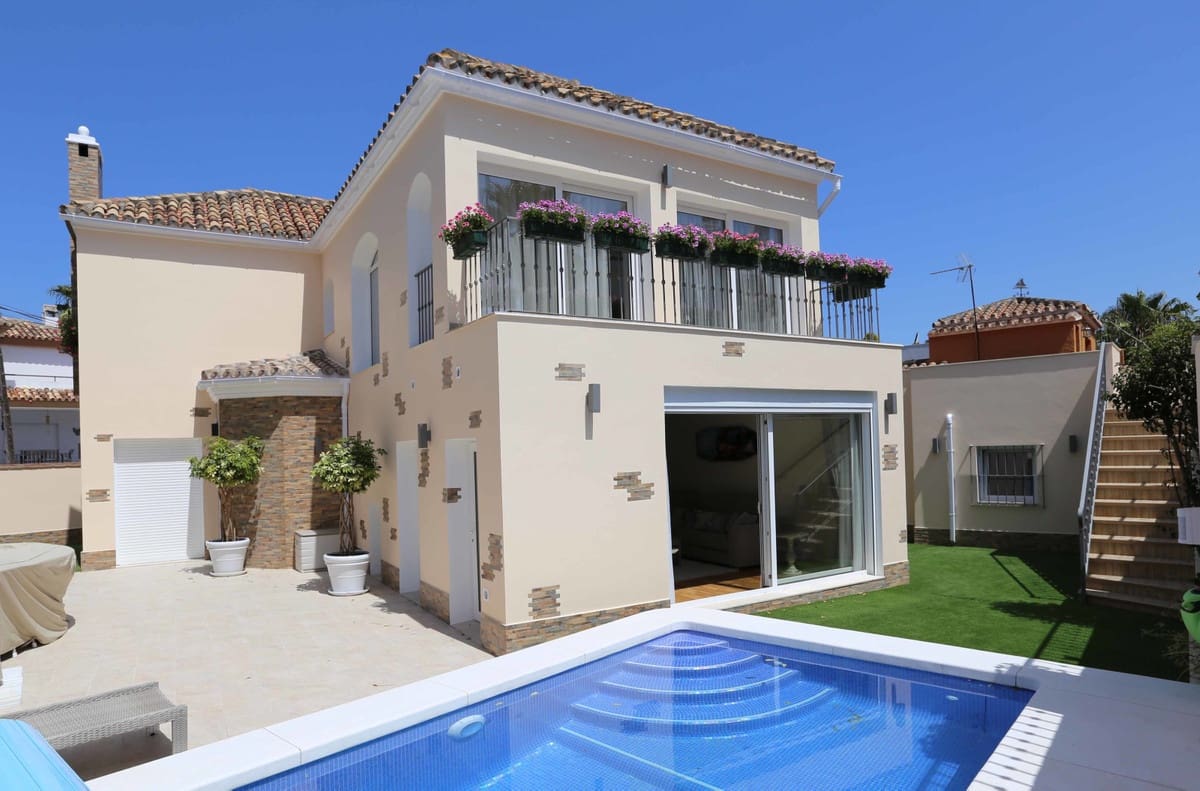 4 bedroom Villa for sale in San Pedro de Alcantara with pool garage - € 1,500,000 (Ref: 10163196)