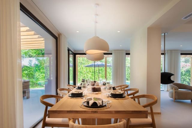 4 soverom Villa til salgs i Guadalmina Alta, Marbella med svømmebasseng garasje - € 2 950 000 (Ref: 10165082)