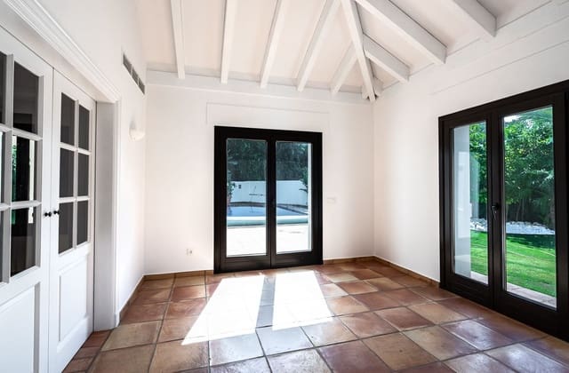6 soveværelse Villa til salg i Guadalmina Baja, Marbella med swimmingpool garage - € 3.450.000 (Ref: 10165175)