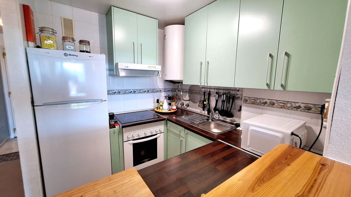 2 slaapkamer Appartement te koop in Casares met zwembad garage - € 235.000 (Ref: 10165215)