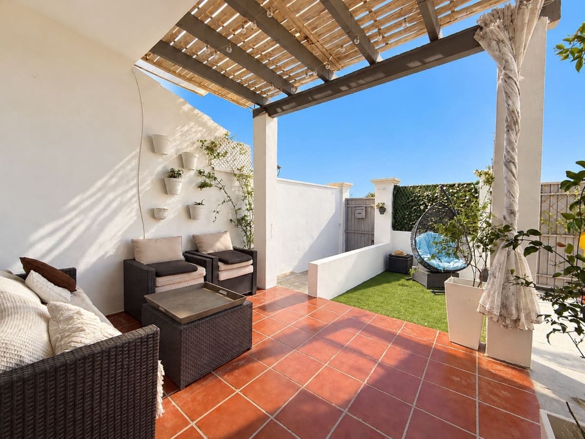4 bedroom Townhouse for sale in Manilva with pool garage - € 575,000 (Ref: 10166772)
