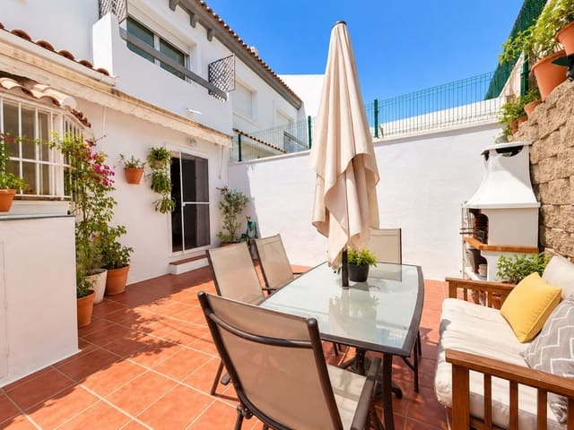 4 Zimmer Haus zu verkaufen in Manilva mit Pool Garage - 575.000 € (Ref: 10166772)