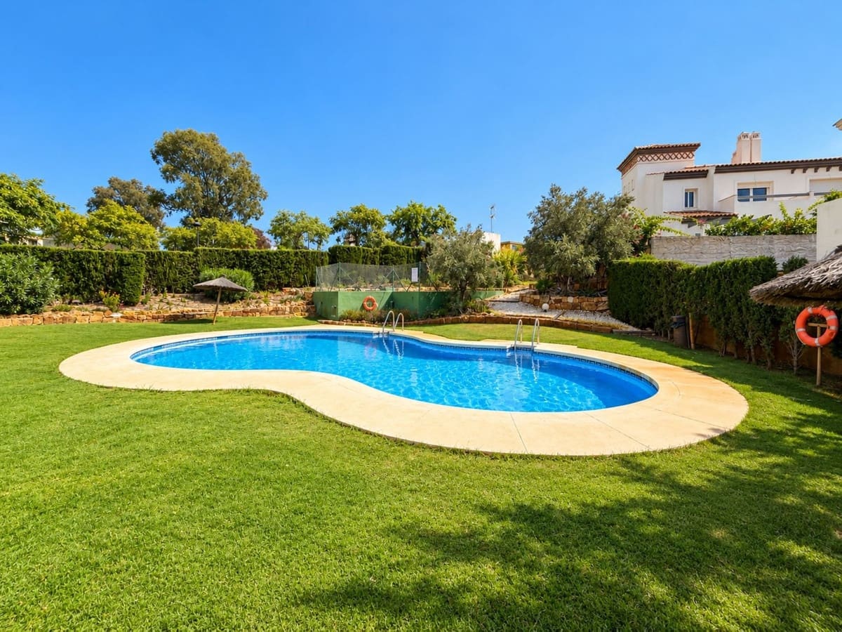 4 bedroom Townhouse for sale in Manilva with pool garage - € 575,000 (Ref: 10166772)