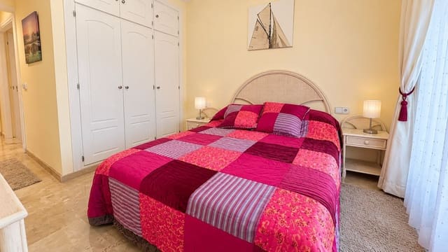 2 makuuhuone Huoneisto myytävänä paikassa La Duquesa / Puerto de la Duquesa, Manilva mukana uima-altaan 
autotalli - 299 950 € (Ref: 10166874)