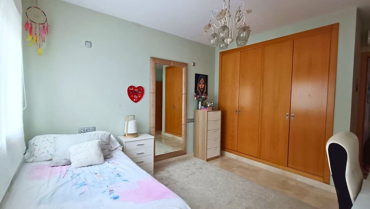 Casa de 5 habitaciones en Punta de la Chullera en venta con piscina garaje - 499.900 € (Ref: 10168716)