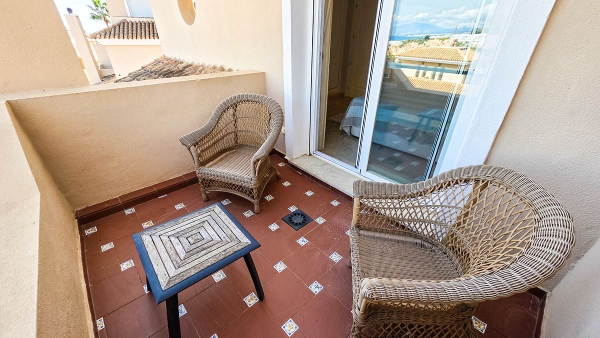 Casa de 4 habitaciones en La Duquesa / Puerto de la Duquesa en venta con piscina garaje - 525.000 € (Ref: 10173906)