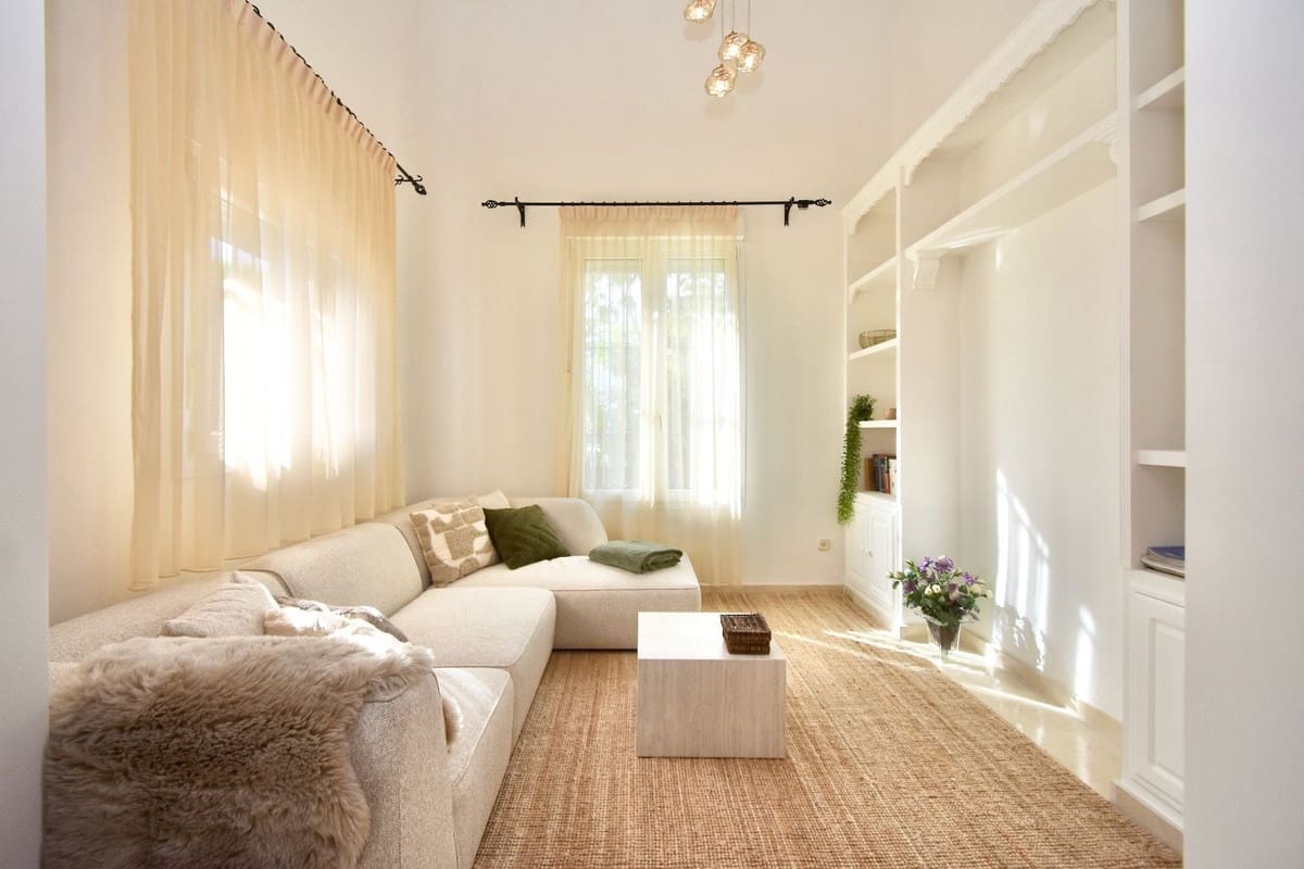 3 soveværelse Villa til salg i La Duquesa / Puerto de la Duquesa med swimmingpool garage - € 998.000 (Ref: 10173907)