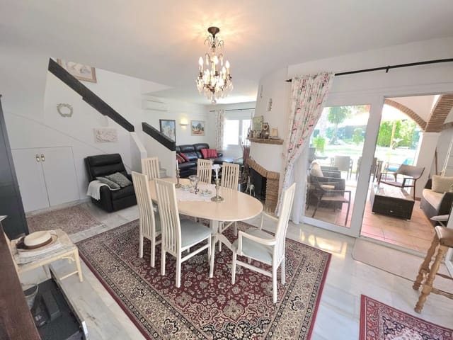 3 soverom Hus til salgs i Calahonda, Mijas med svømmebasseng garasje - € 464 000 (Ref: 10174000)