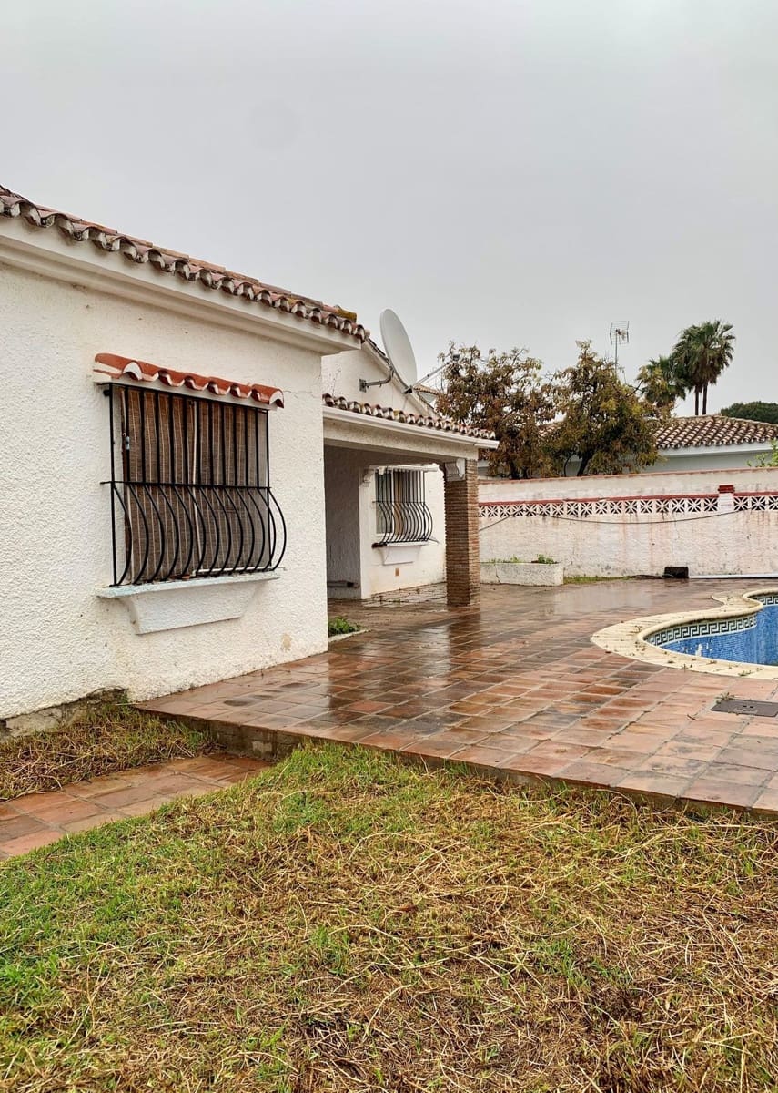 3 soverom Villa til salgs i San Pedro de Alcantara med svømmebasseng garasje - € 1 150 000 (Ref: 10175260)